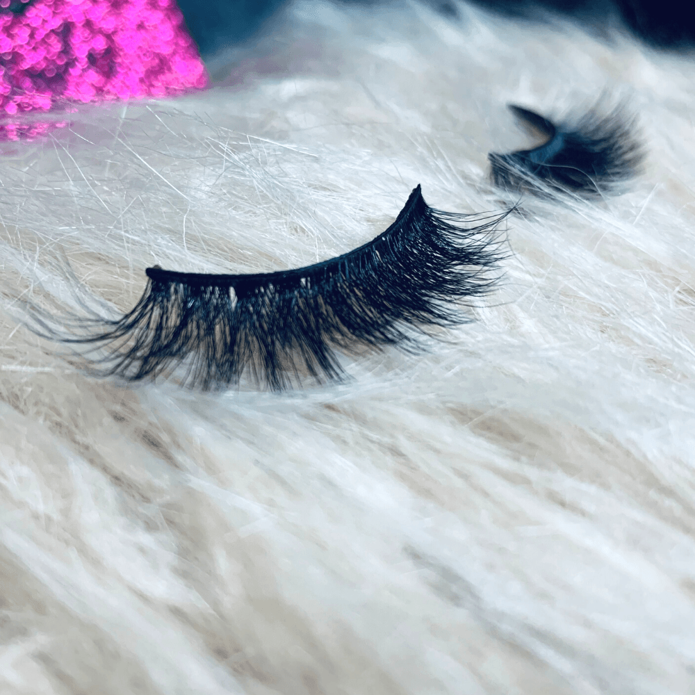 Vegan Mink 3D Eyelashes - She's A Beat Beauty
