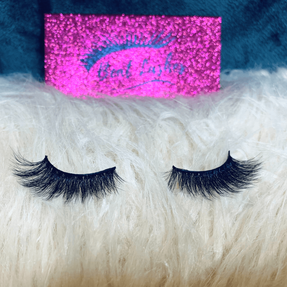 Vegan Mink 3D Eyelashes - She's A Beat Beauty