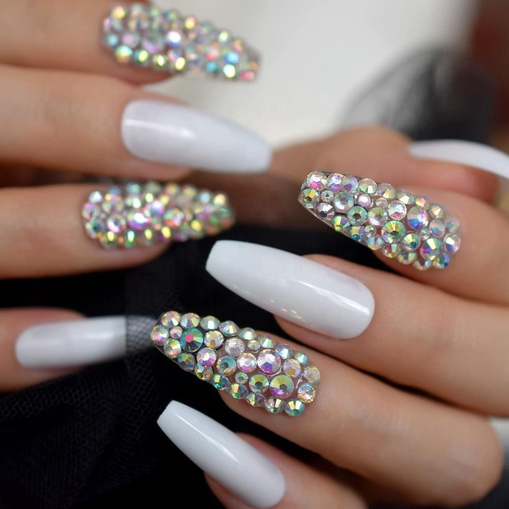 2025 3D Crystal Coffin Nails
